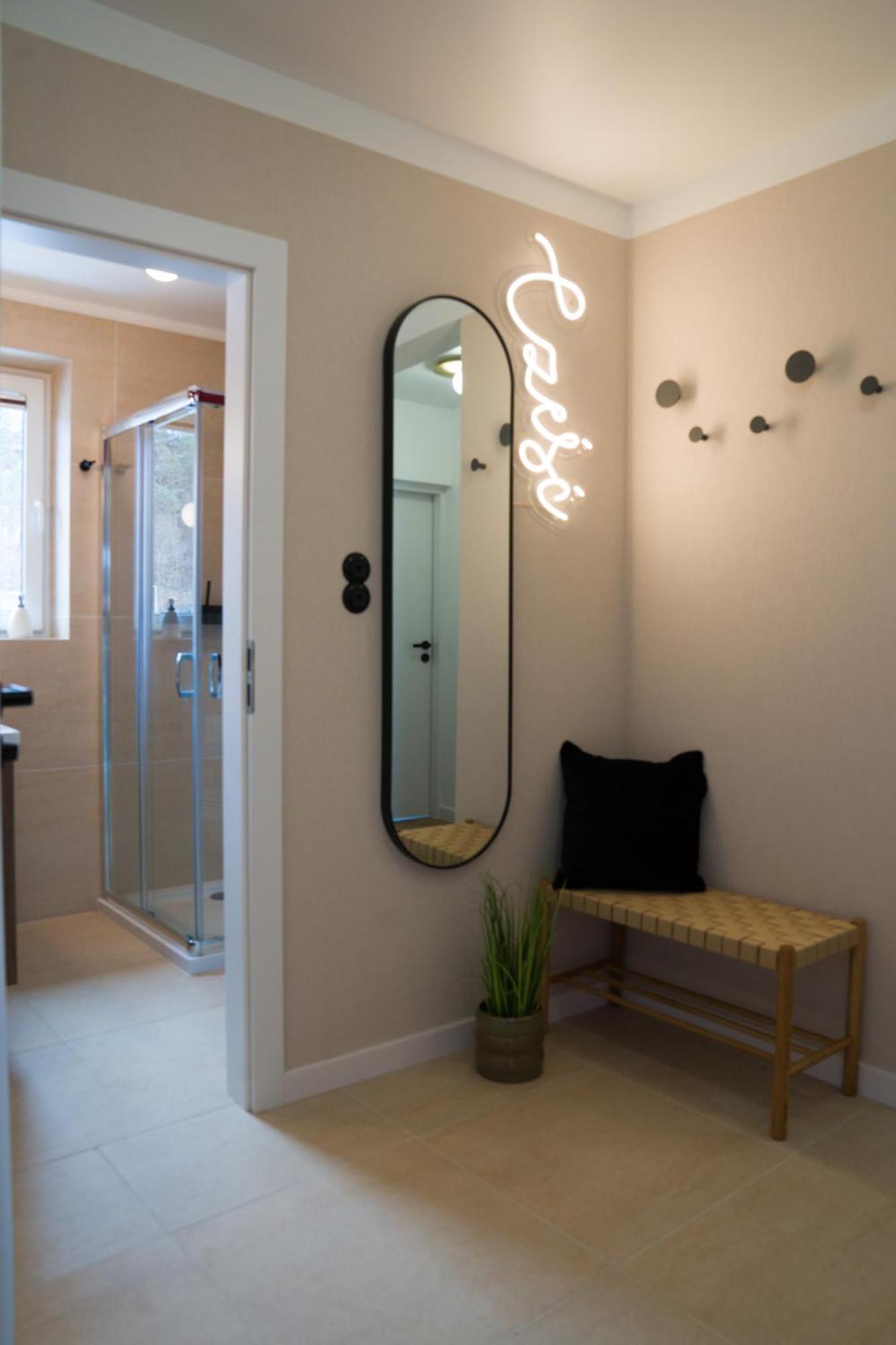 Villa Turris Apartamenty Przy Muszynskim Zamku 穆希纳 外观 照片