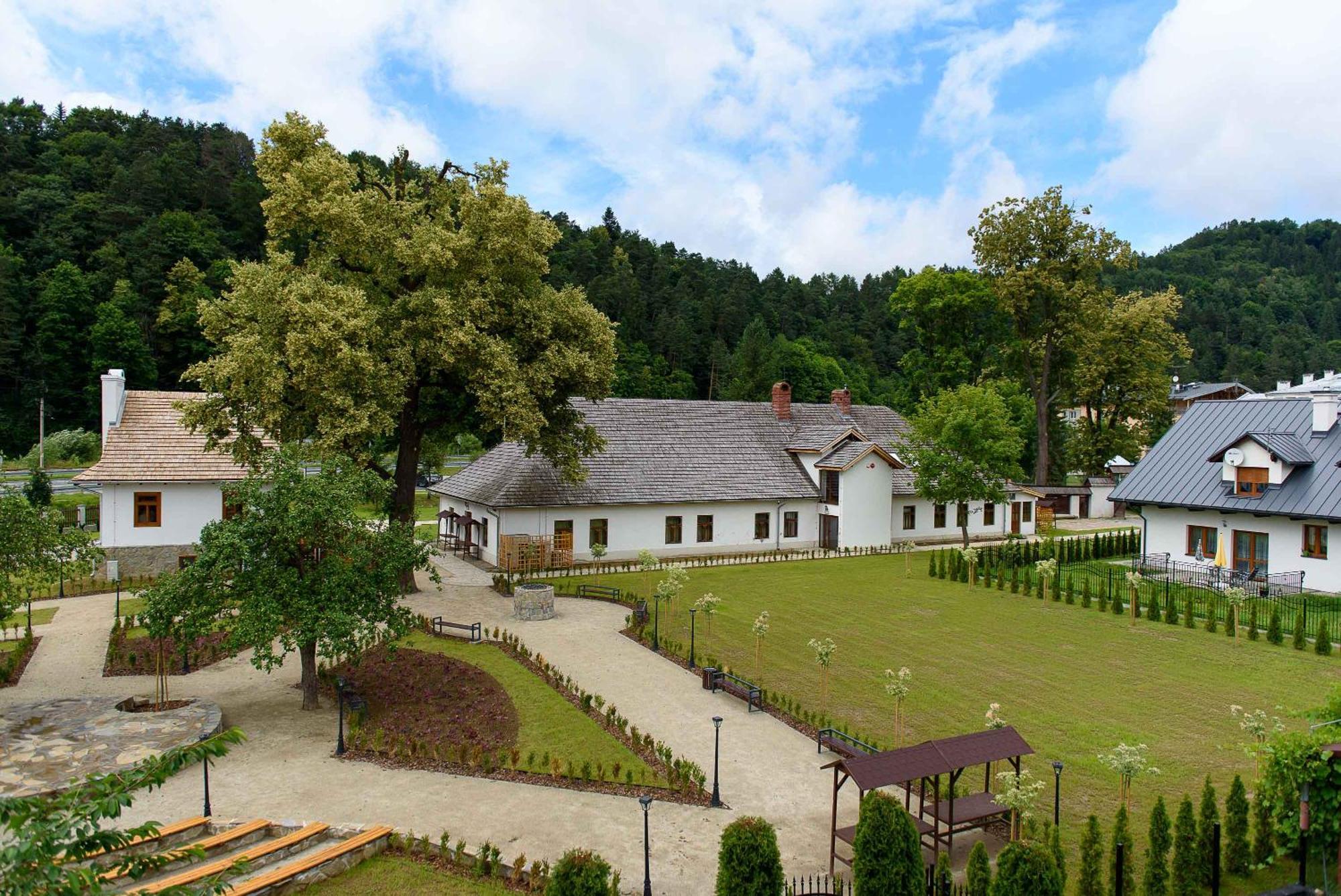 Villa Turris Apartamenty Przy Muszynskim Zamku 穆希纳 外观 照片